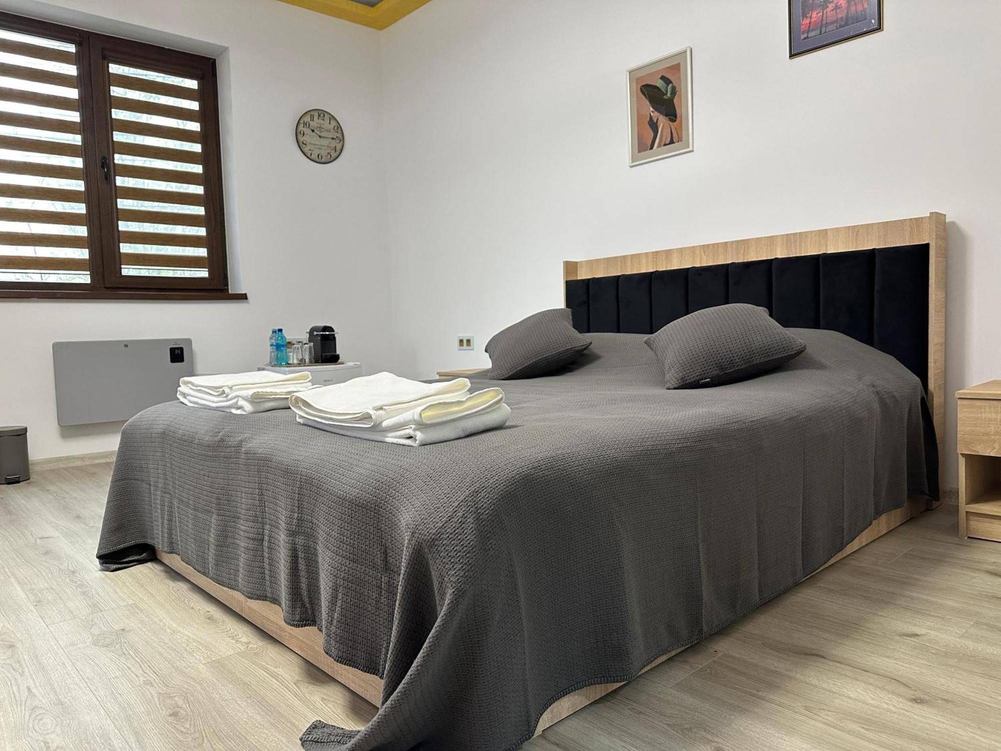 Luxury Hostess Apartment
